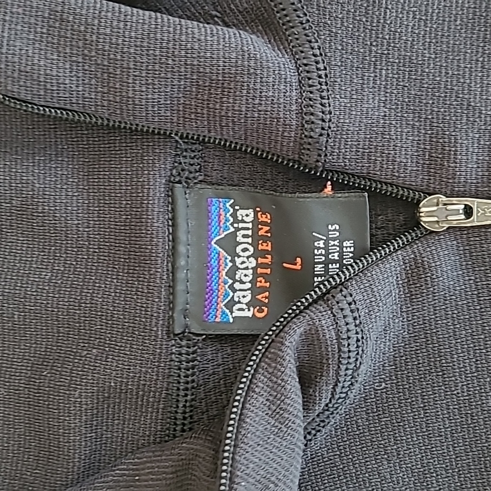 Patagonia zip base layer - Picture 2 of 3